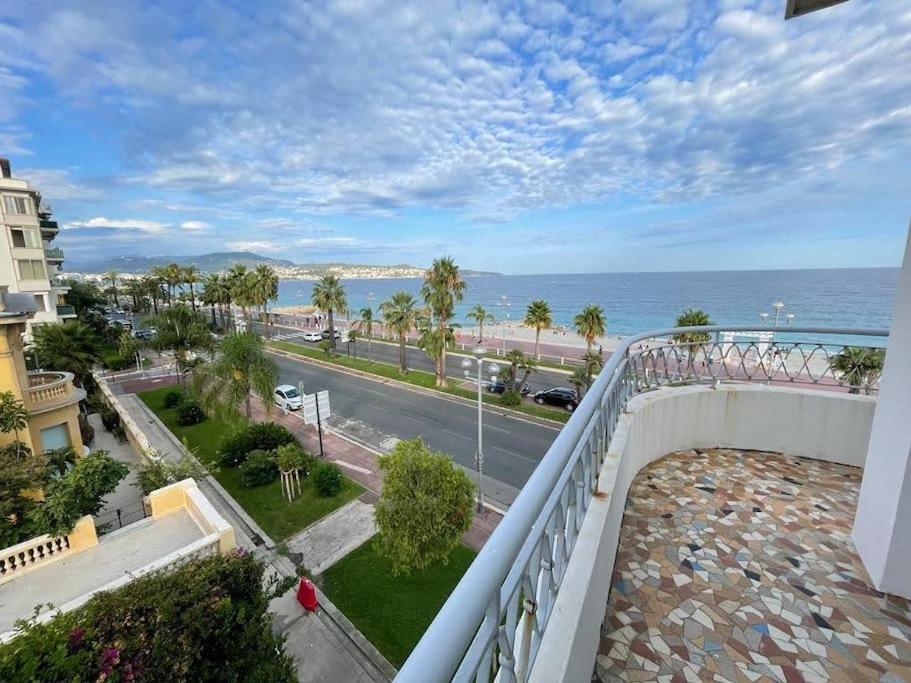 Beach Front, Superbe Appartement Pour 4 Personnes Nice Luaran gambar