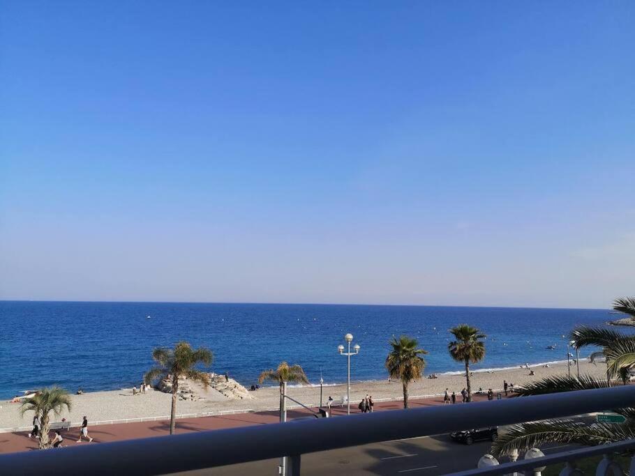 Beach Front, Superbe Appartement Pour 4 Personnes Nice Luaran gambar