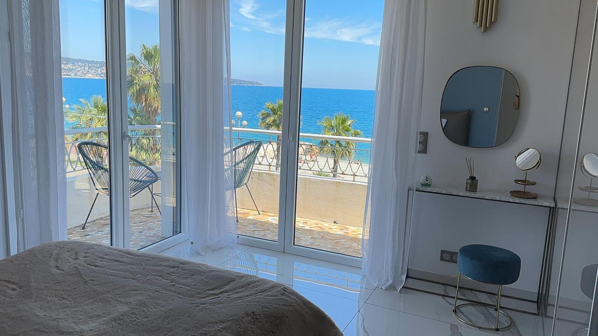 Beach Front, Superbe Appartement Pour 4 Personnes Nice Luaran gambar